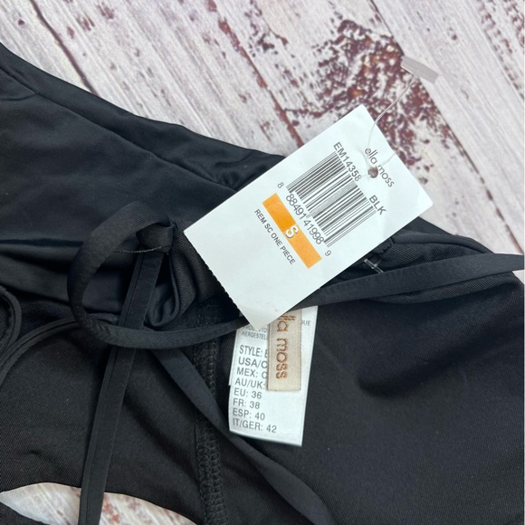 Ella Moss Floral Embroidered One Piece Swimsuit - Picture 7 of 7